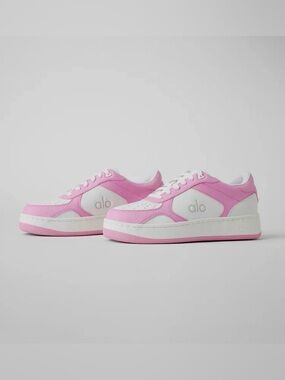 Alo Yoga Recovery Mode Sneakers Pink & White – Women’s 8 / Men’s 6.5